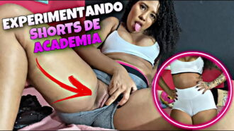 Mineira Safada Experimentando Shorts socados na Bunda e falando Putaria – Clothing Haul – SHORTS