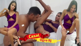 Uma enteada fofa cagando em um anal doloroso: